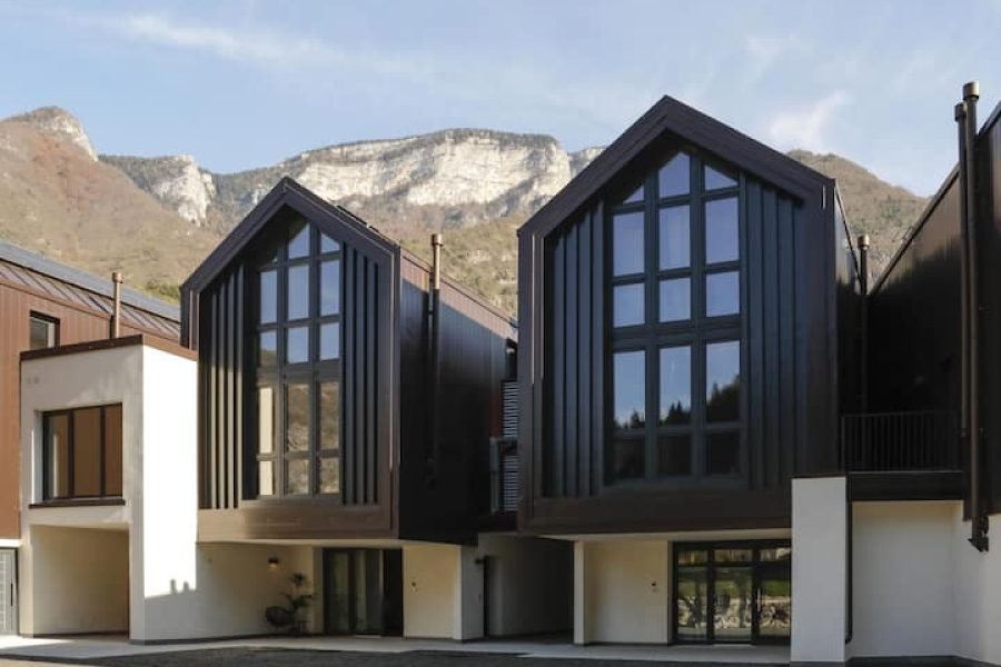 Apartamento estúdio com cozinha e cama queen