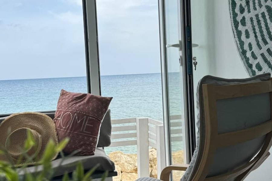 Loft à beira-mar, com acesso privativo à praia