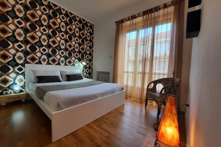 Casa “Civicocinque” adjacente ao Metro Pozzo Strada