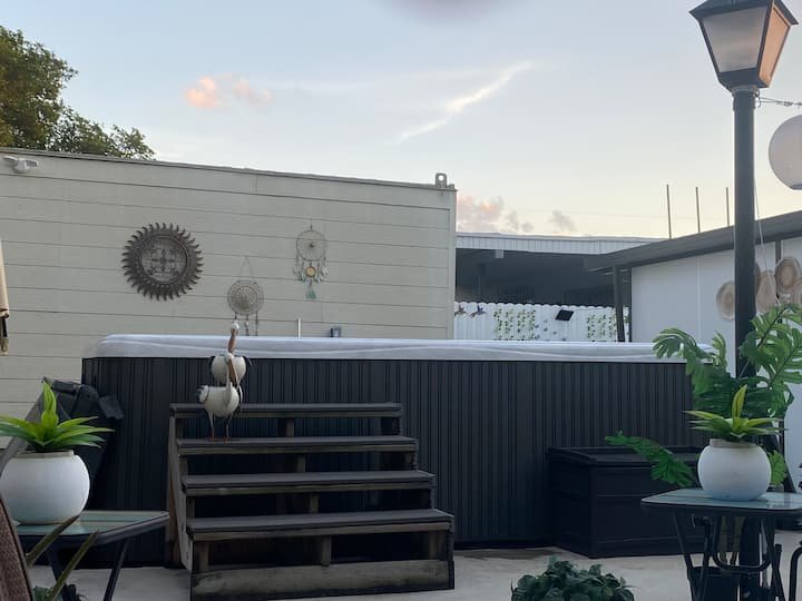 Lugar minúsculo com jacuzzi quente privativo a 7 minutos do aeroporto