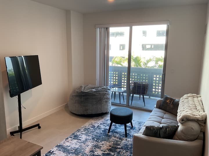 Apartamento tranquilo com uma cama