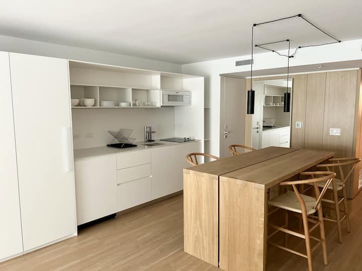 Estúdio extra grande deluxe King (65 m²) com serviço de praia