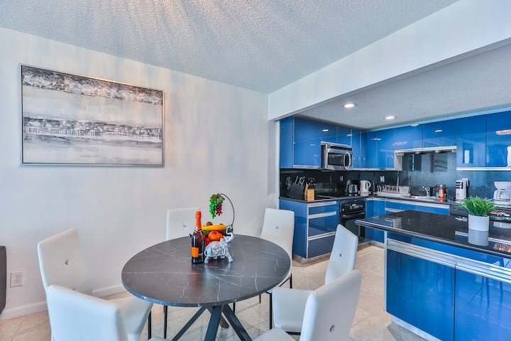 Fontainebleau | 1BR Striking Resort & Ocean View