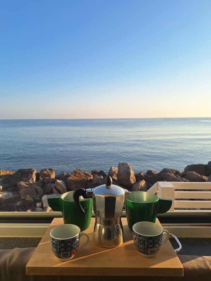 Loft à beira-mar, com acesso privativo à praia