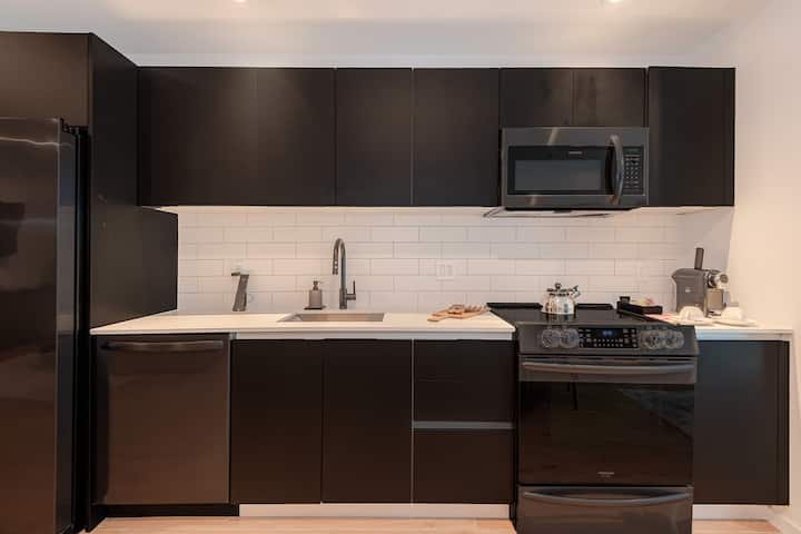 Urban Bayview Haven · Piscina e terraço #4417