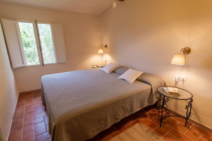 Apartamento com jardim e piscina – Il Pietrone