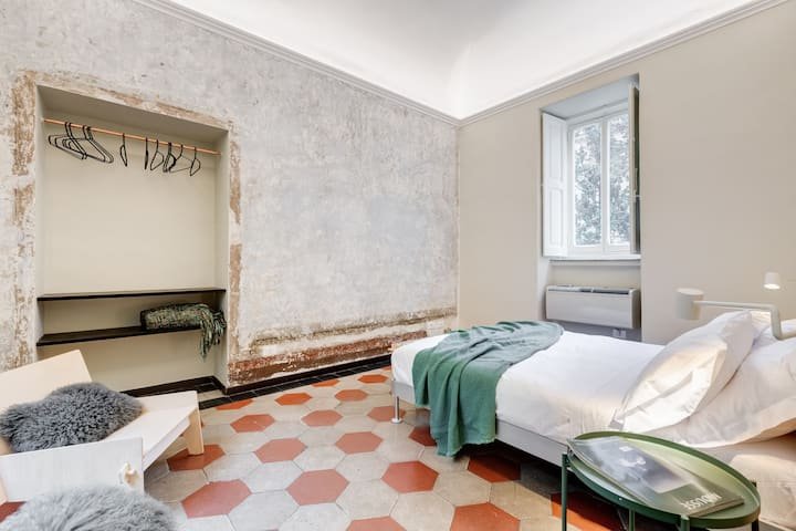 SPOTinROME design apt centro Ennio Visconti L