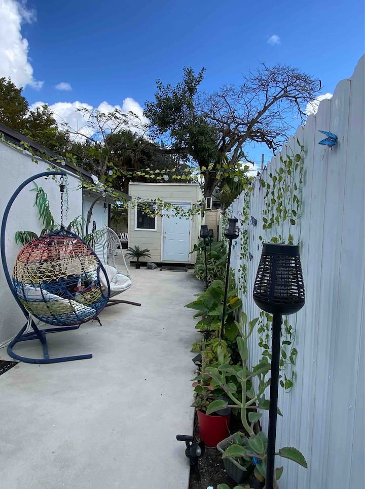 Lugar minúsculo com jacuzzi quente privativo a 7 minutos do aeroporto