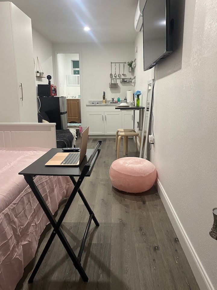 Lugar minúsculo com jacuzzi quente privativo a 7 minutos do aeroporto