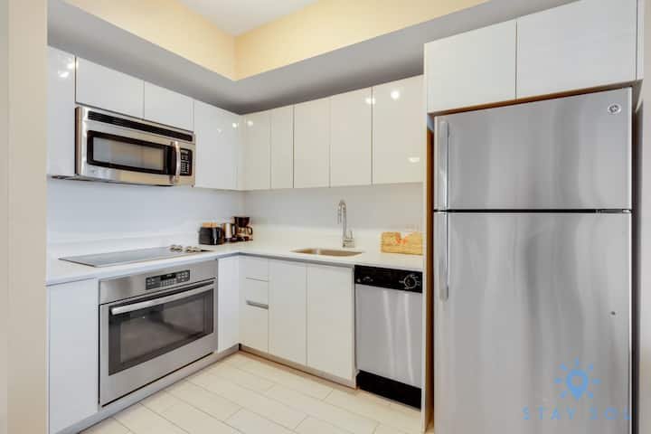 Resort espetacular, localização privilegiada, varanda, academia