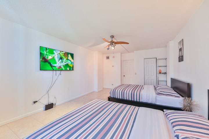 Fontainebleau | 1BR Striking Resort & Ocean View