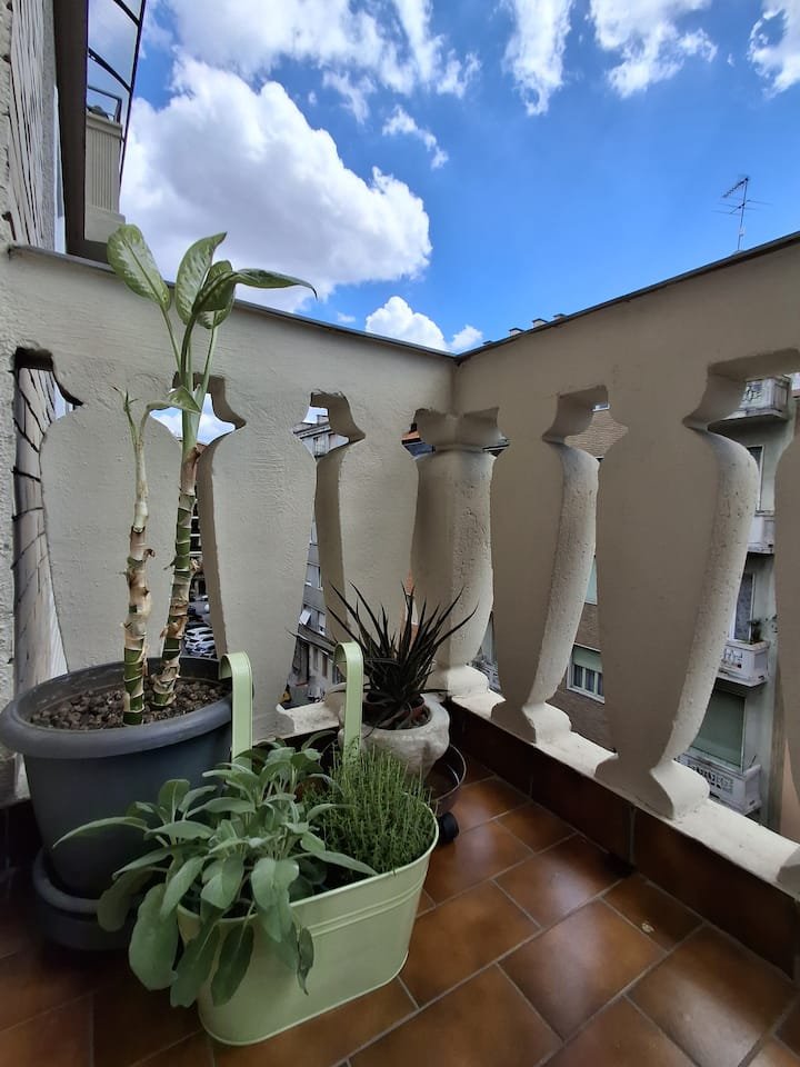 Casa “Civicocinque” adjacente ao Metro Pozzo Strada