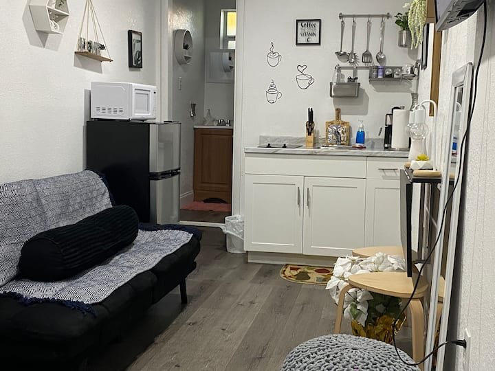 Lugar minúsculo com jacuzzi quente privativo a 7 minutos do aeroporto