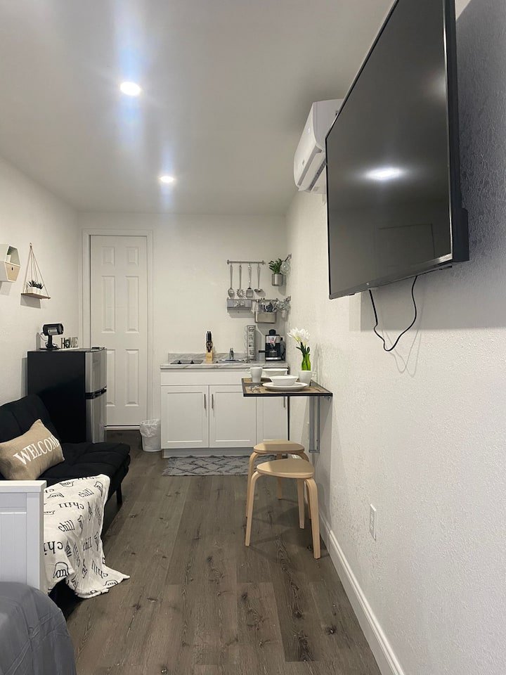 Lugar minúsculo com jacuzzi quente privativo a 7 minutos do aeroporto