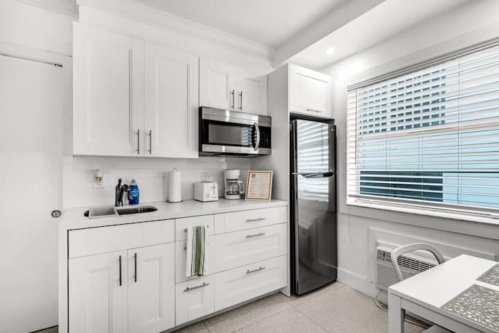 Condomínio South of Fifth Oceanfront com Beach Perks!