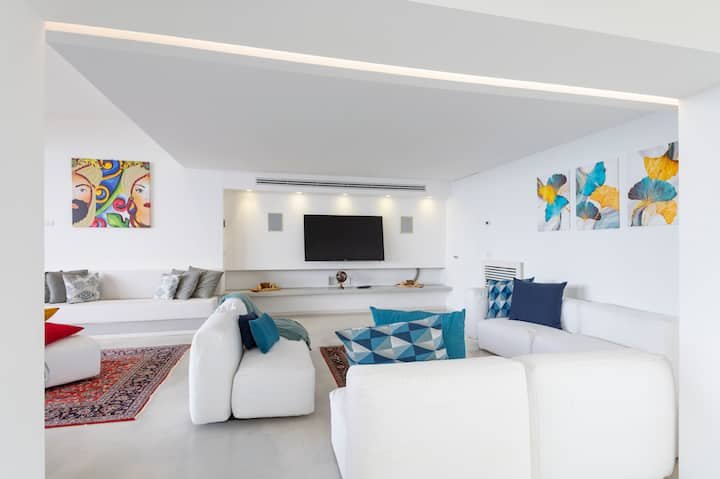 Addaura Home um terraço com vista para o mar