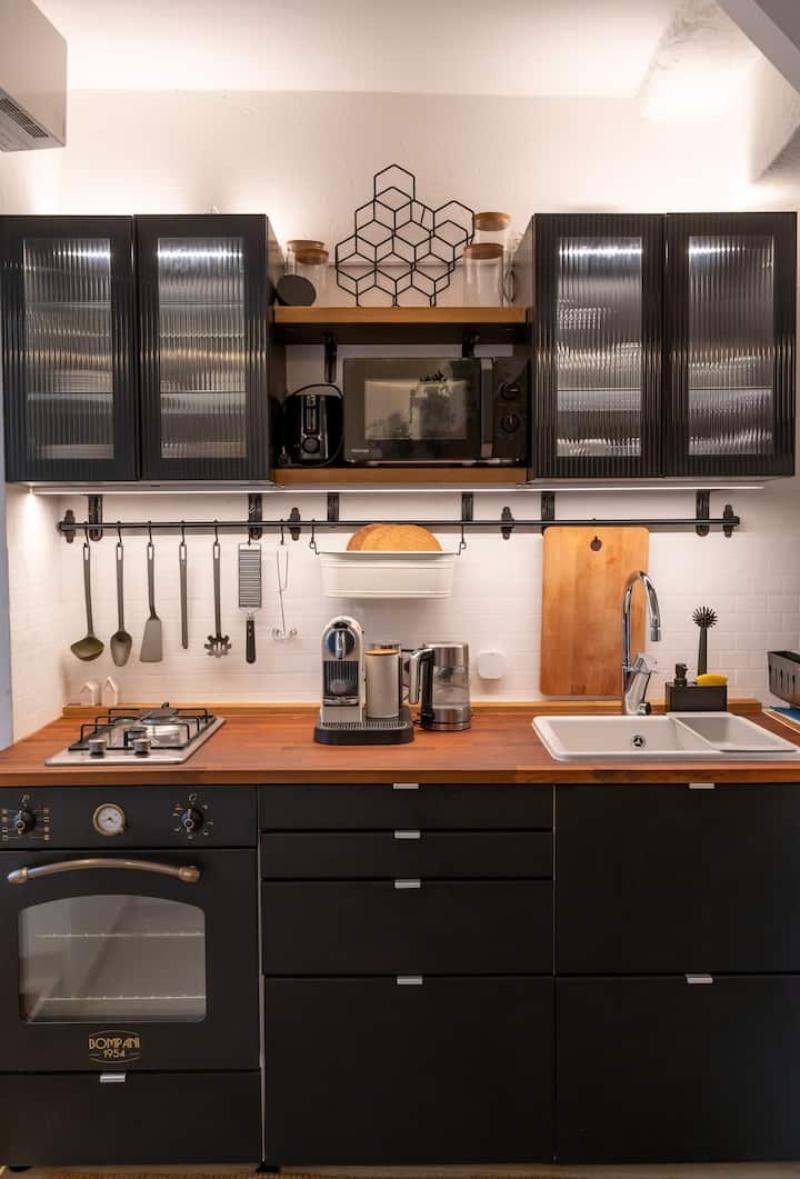 NOVO — Apartamento Moderno no Lago Como — HoneyHomes