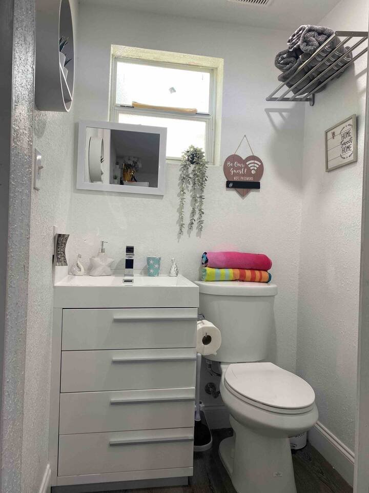 Lugar minúsculo com jacuzzi quente privativo a 7 minutos do aeroporto