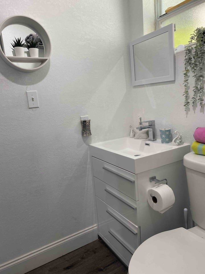 Lugar minúsculo com jacuzzi quente privativo a 7 minutos do aeroporto