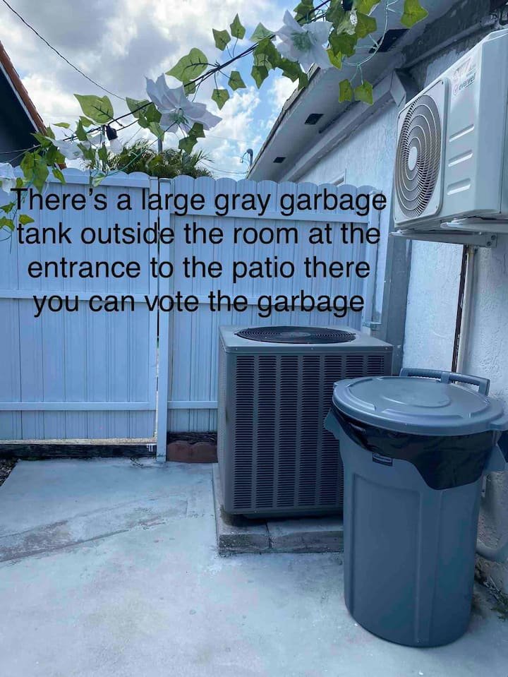 Lugar minúsculo com jacuzzi quente privativo a 7 minutos do aeroporto