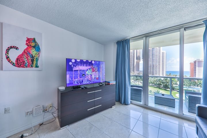 Fontainebleau | 1BR Striking Resort & Ocean View