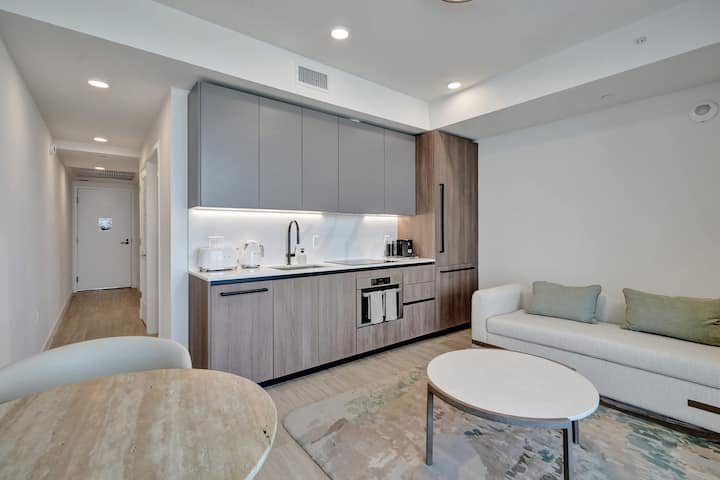 NOVO Condomínio Moderno de 1 QUARTO em Miami Beach c/ Piscina e Academia