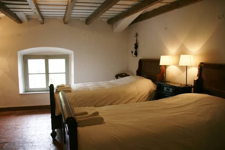 Villa Vitalba-1700 casa e vinícola a 1h de Milão