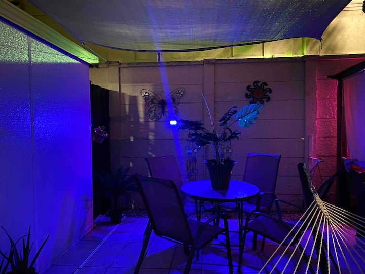 Lugar minúsculo com jacuzzi quente privativo a 7 minutos do aeroporto