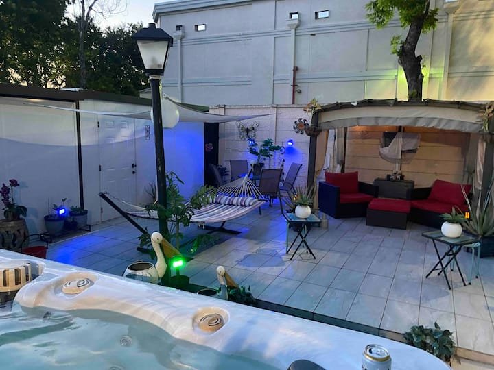 Lugar minúsculo com jacuzzi quente privativo a 7 minutos do aeroporto