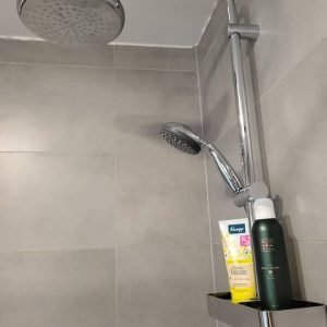 350m para a cidade com 2 quartos e varanda para relaxar