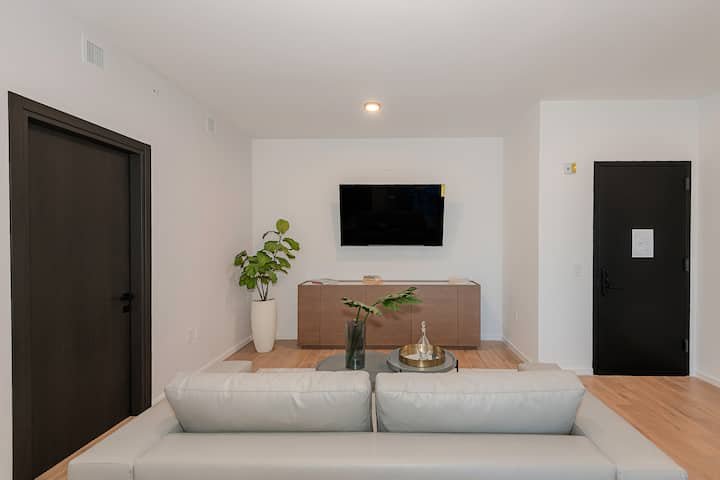 Urban Bayview Haven · Piscina e terraço #4417