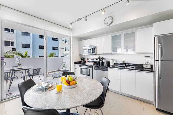 Suíte espaçosa de um quarto em Miami Beach por Dharma