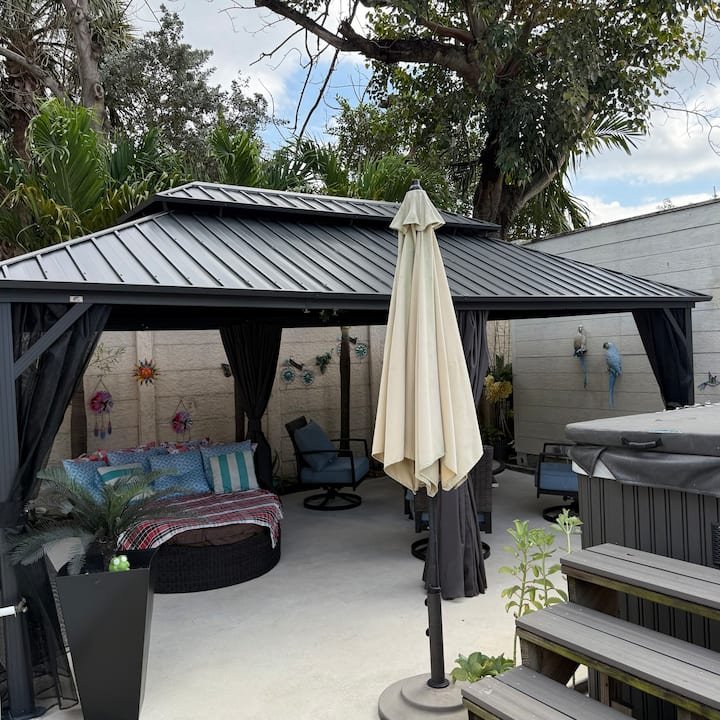 Lugar minúsculo com jacuzzi quente privativo a 7 minutos do aeroporto