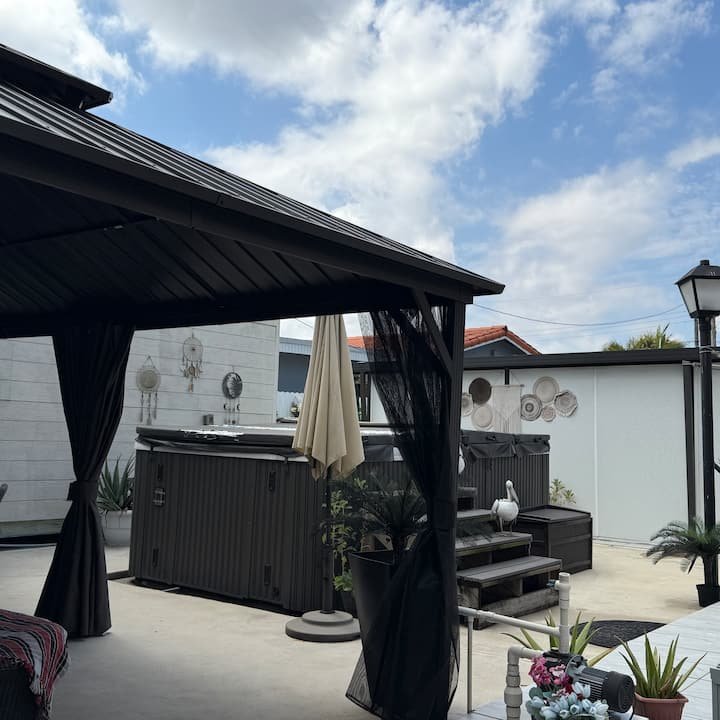 Lugar minúsculo com jacuzzi quente privativo a 7 minutos do aeroporto