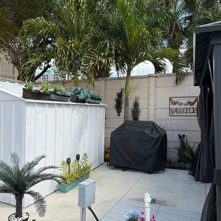 Lugar minúsculo com jacuzzi quente privativo a 7 minutos do aeroporto