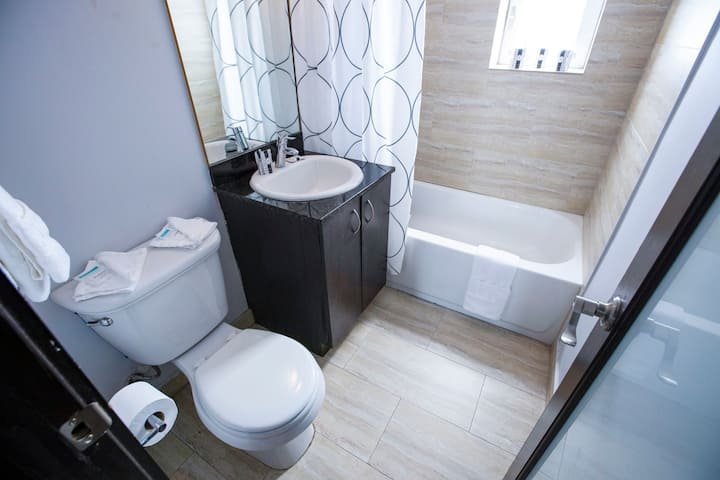 Apartamento estúdio, 2 camas queen size, cozinha, terraço