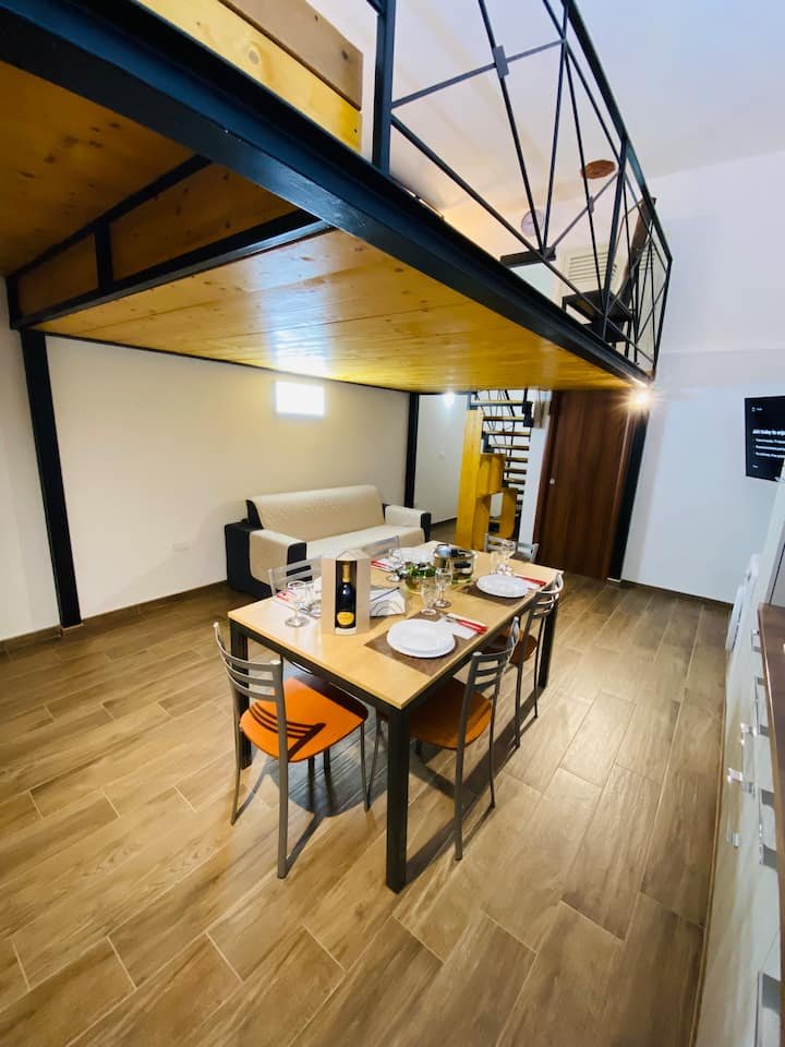 Loft Moderno Perto do Mar e Igreja de Piedigrotta