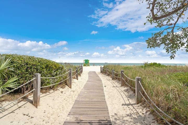 Condomínio South of Fifth Oceanfront com Beach Perks!