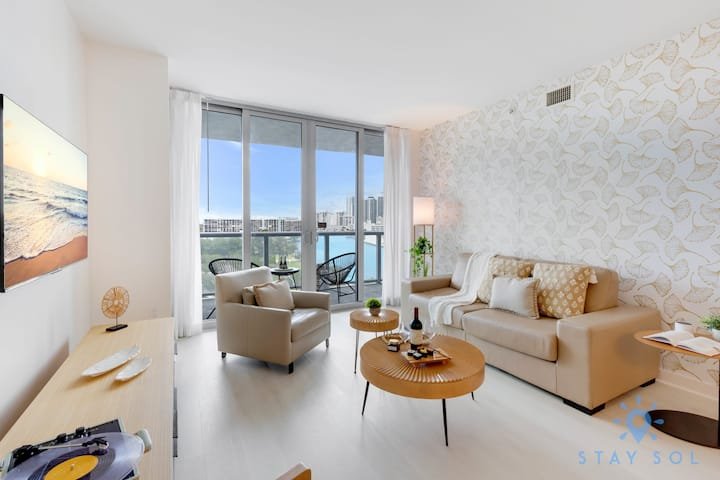 Resort espetacular, localização privilegiada, varanda, academia