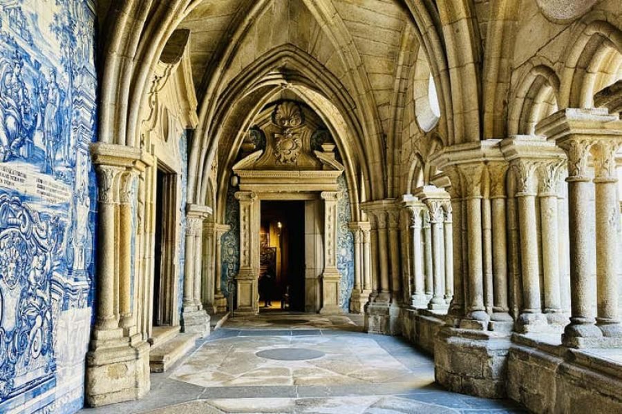 Visita guiada pela catedral do Porto