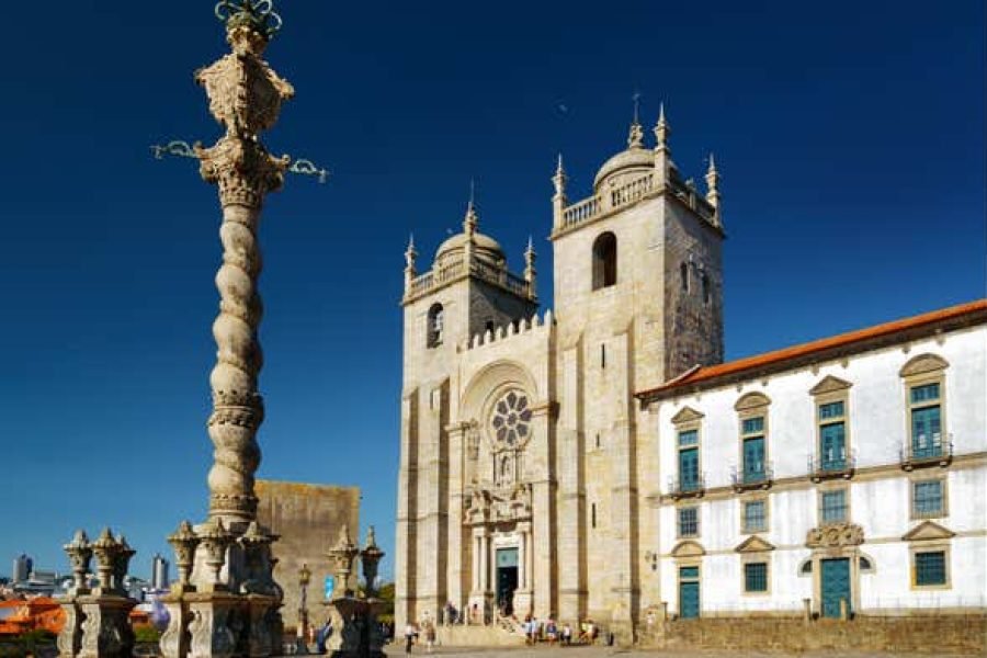 Tour privado de carro clássico pelo Porto