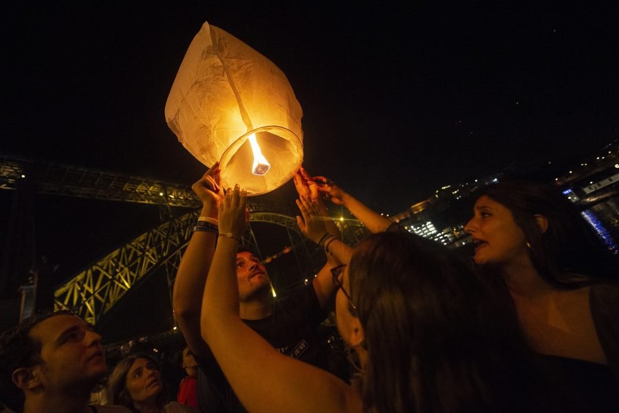 Cruzeiro de São João no Porto com Snacks e Bebidas