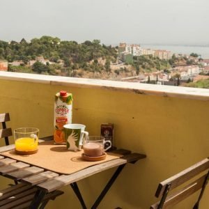 Casa das Olaias e garagem privativa fechada