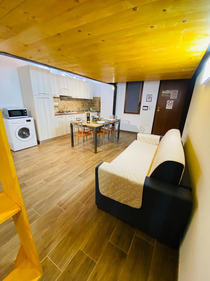 Loft Moderno Perto do Mar e Igreja de Piedigrotta