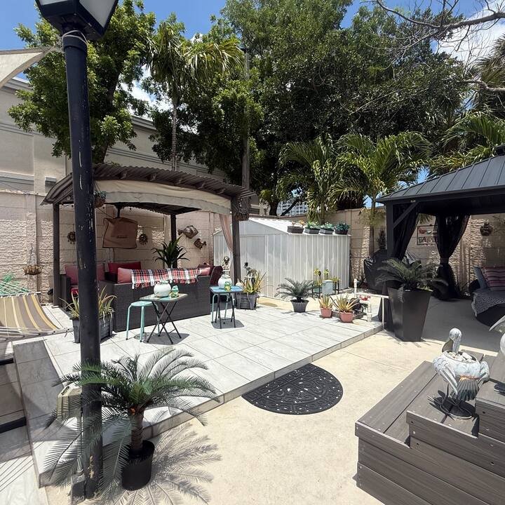 Lugar minúsculo com jacuzzi quente privativo a 7 minutos do aeroporto