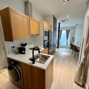 Apartamento espaçoso e moderno no centro de Madri