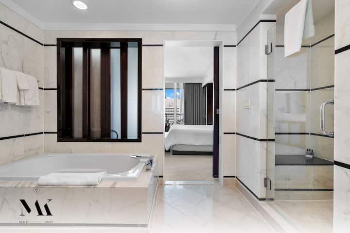 Fontainebleau | 1BR Striking Resort & Ocean View