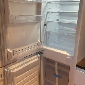 Oásis estiloso de 1 quarto em edifício antigo de Berlim – 3º andar