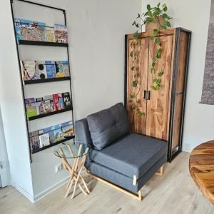 350m para a cidade com 2 quartos e varanda para relaxar