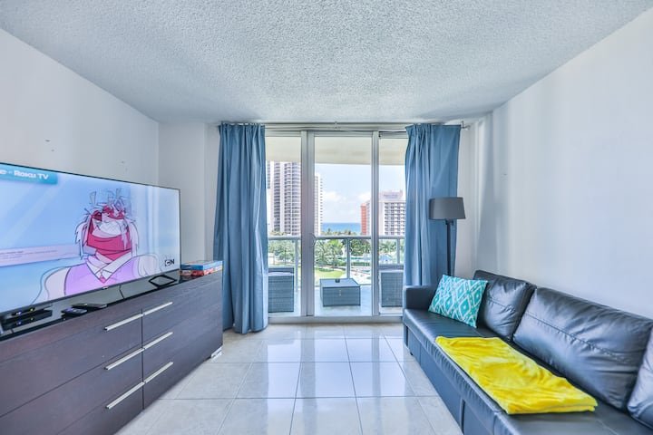 Fontainebleau | 1BR Striking Resort & Ocean View